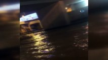Kadıköy'de sel sularının bastığı alt geçit dereye döndü