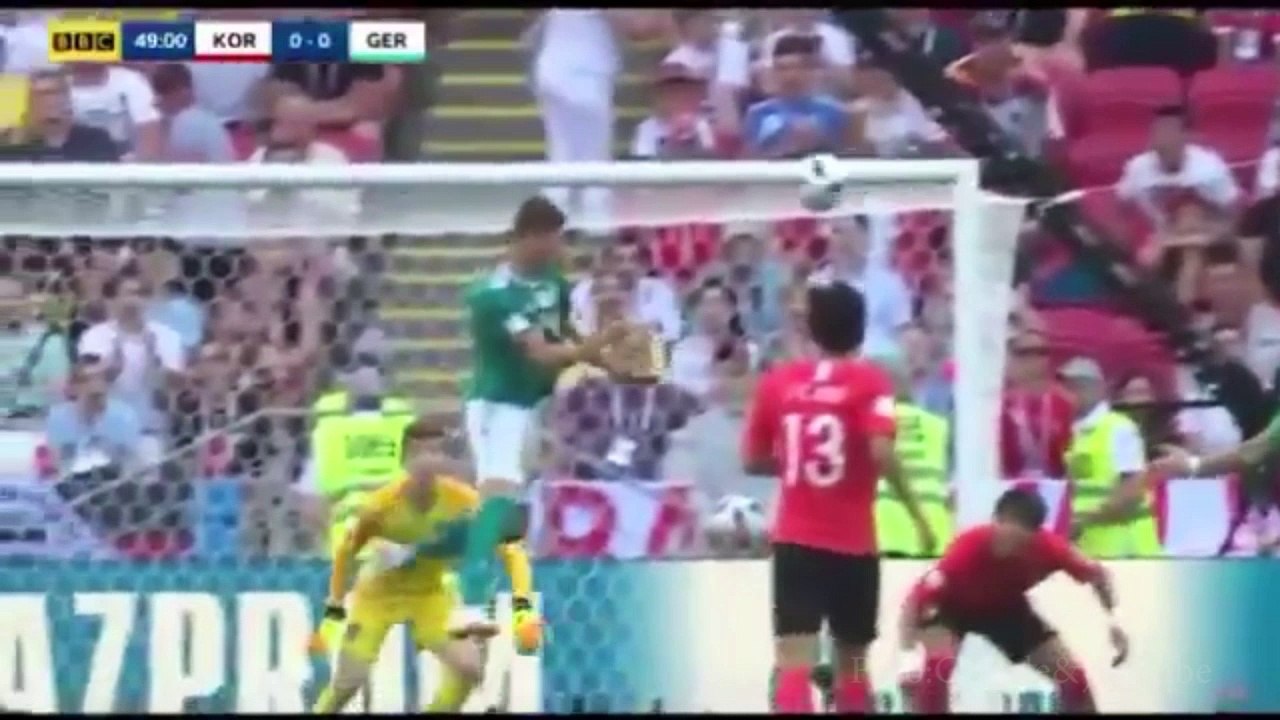 Kiper Korsel Menangis Usai Singkirkan Jerman di Piala Dunia