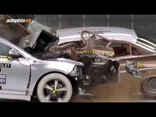 Crashtest entre un coche antiguo y uno nuevo: ¿cuál es más seguro?