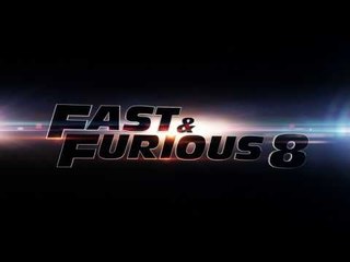 Un bola de demolición arrasa varios coches en Fast & Furious 8