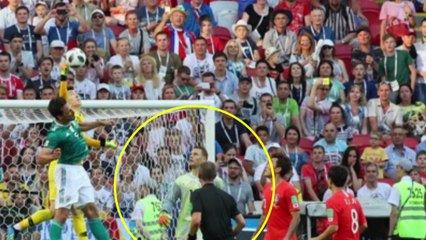 조현우의 선방을 감탄스럽게 지켜보는 노이어 '포착' / YTN