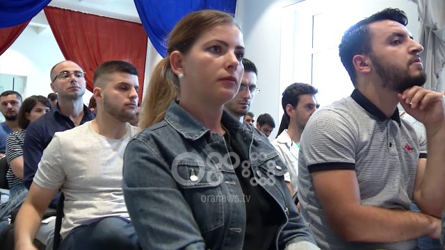 Ora News- Nën modelin e Serbisë, Shqipëria do të ketë një ligj për të rinjte