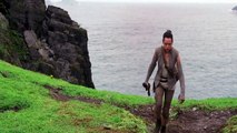Rey rencontre Luke Skywalker - Star Wars Le Réveil de la Force