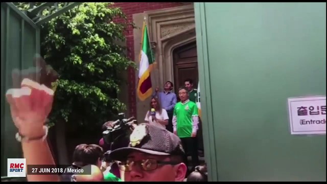 Les Mexicains ont paradé avec le consul sud-coréen pour fêter leur qualification