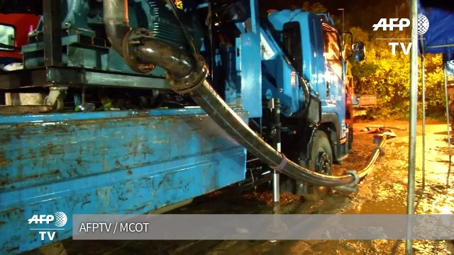 Estrangeiros ajudam nas tentativas de resgate na Tailândia