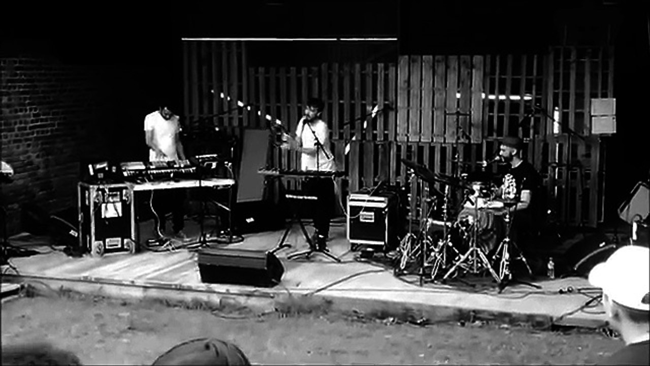 UNNO (Fra) Live Noyelles 2016 - Part 1 (Electro, trip hop)