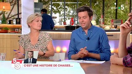 Comment Emmanuel Macron paraît plus grand que son porte parole... alors que ce dernier fait au moins 10 cms de plus !