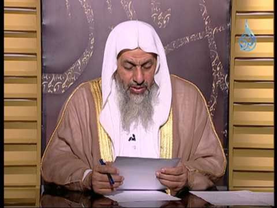 ما حكم لبس العدسات الملونة للمرأة وعمل الشعر كالكعكة للزوج | الشيخ مصطفى العدوي