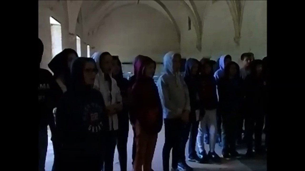 Deux classes de cinquièmes numériques expérimentent en chantant leurs apprentissages virtuels de l’année !