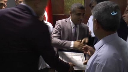 MHP ve CHP Gaziantep Milletvekilleri Mazbatalarını Aldı