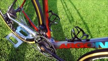 The new custom painted bike of Jakob Fuglsang, presented yesterday, is already on the roads of the Tour de Suisse. The TriColor Gallium Pro of Argon 18 tries th