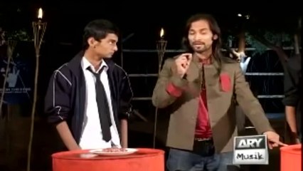 Kiya Ap Khaa Saktay Hain Kaccha Qeema ??? Living On The Edge