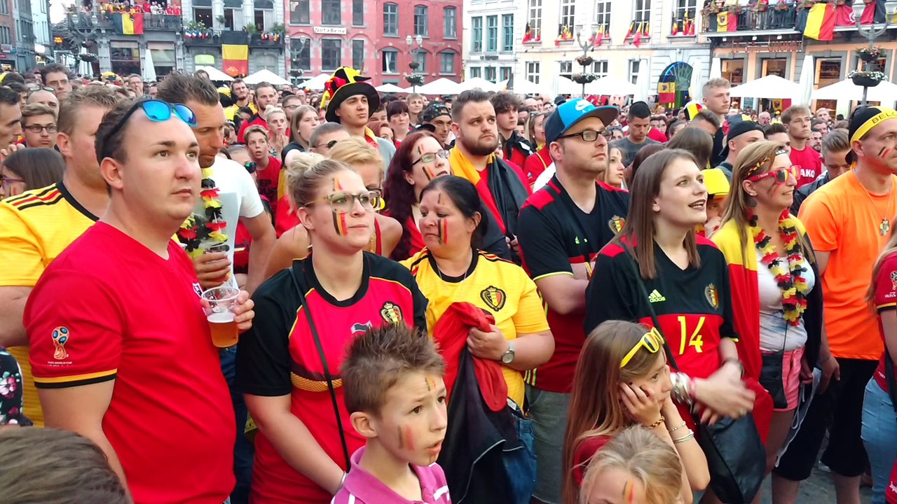 Mons: ambiance de feu sur la place!