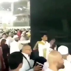 "Лучше сжечь Каабу, чем обидеть человека". Это написал великий поэт Садий Шерозий ещё в 13 веке. А в 21 веке неизвестный паломник попытался сжечь Каабу, облив е