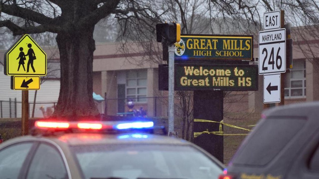 'Multiple casualties' in US newspaper shooting