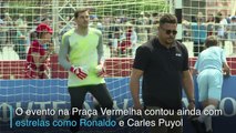 Os donos da Copa com a bola no pé