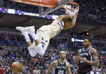 NBA - Les 10 plus beaux dunks de la saison !