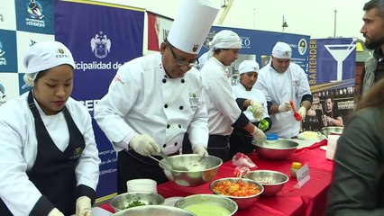 Cebiche gratis en el día del plato nacional de Perú