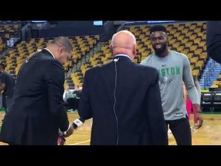 JAYLEN BROWN meets DICK VITALE, MARK JACKSON pregame vs. CLIPPERS