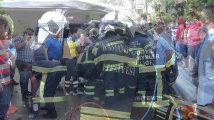 Köpeğe çarpmamak için direksiyon kırdı: 2 Yaralı