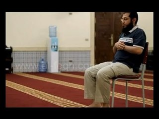 كيف تكون الصلاة على كرسي في المسجد ؟