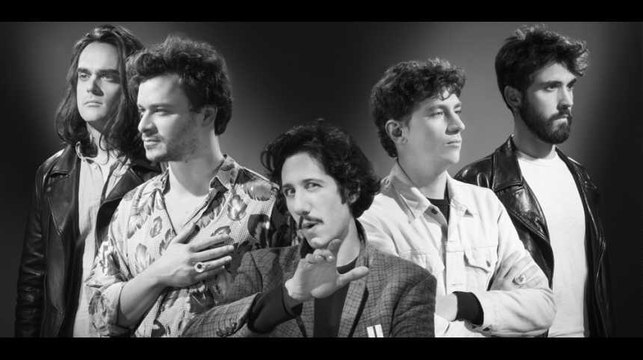 Feu! Chatterton en session privée au studio Harcourt