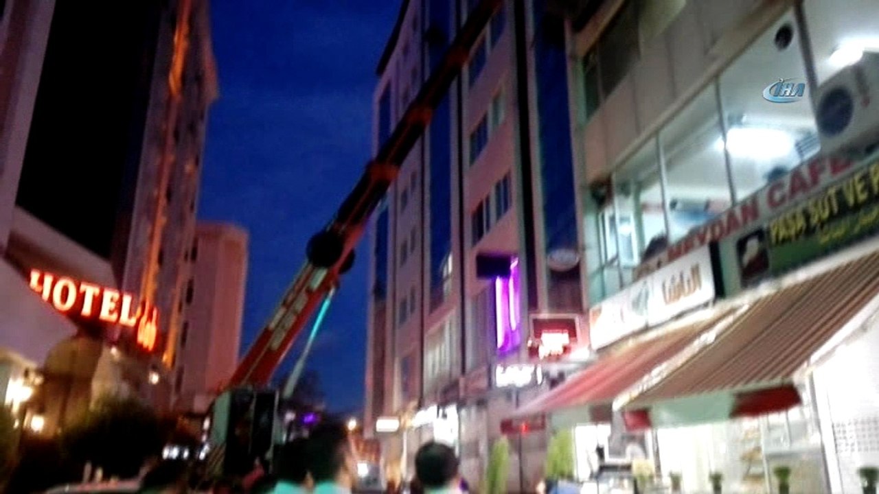 Esenyurt’ta Suriyeli esnafa Türkçe tabela operasyonu