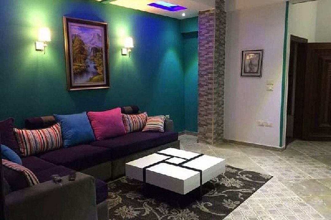 بموقع مميز وفيو رائع شقة مفروشة للبيع في القاهرة الجديدة