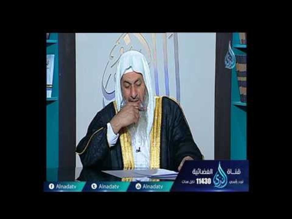 أعيش مع والدتي وهي تحب أن تفطر أولا ثم تصلي المغرب   هل أأثم إذا تركت صلاة المغرب في جماعة