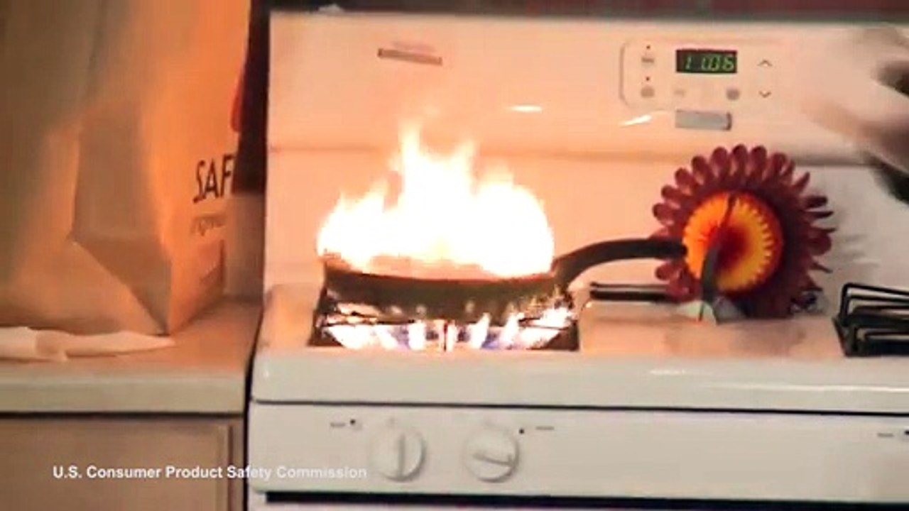 Here's why you should NEVER EVER deep-fry a frozen chicken