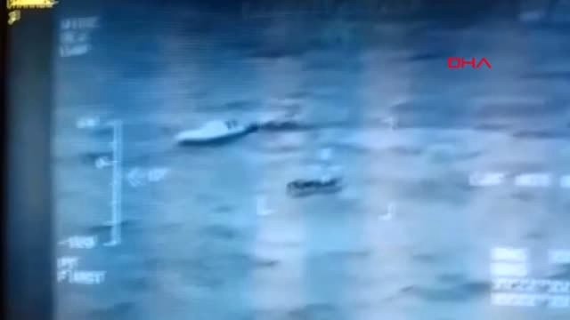 İzmir Batmak Üzere Olan Kaçakları Sahil Güvenlik Kurtardı