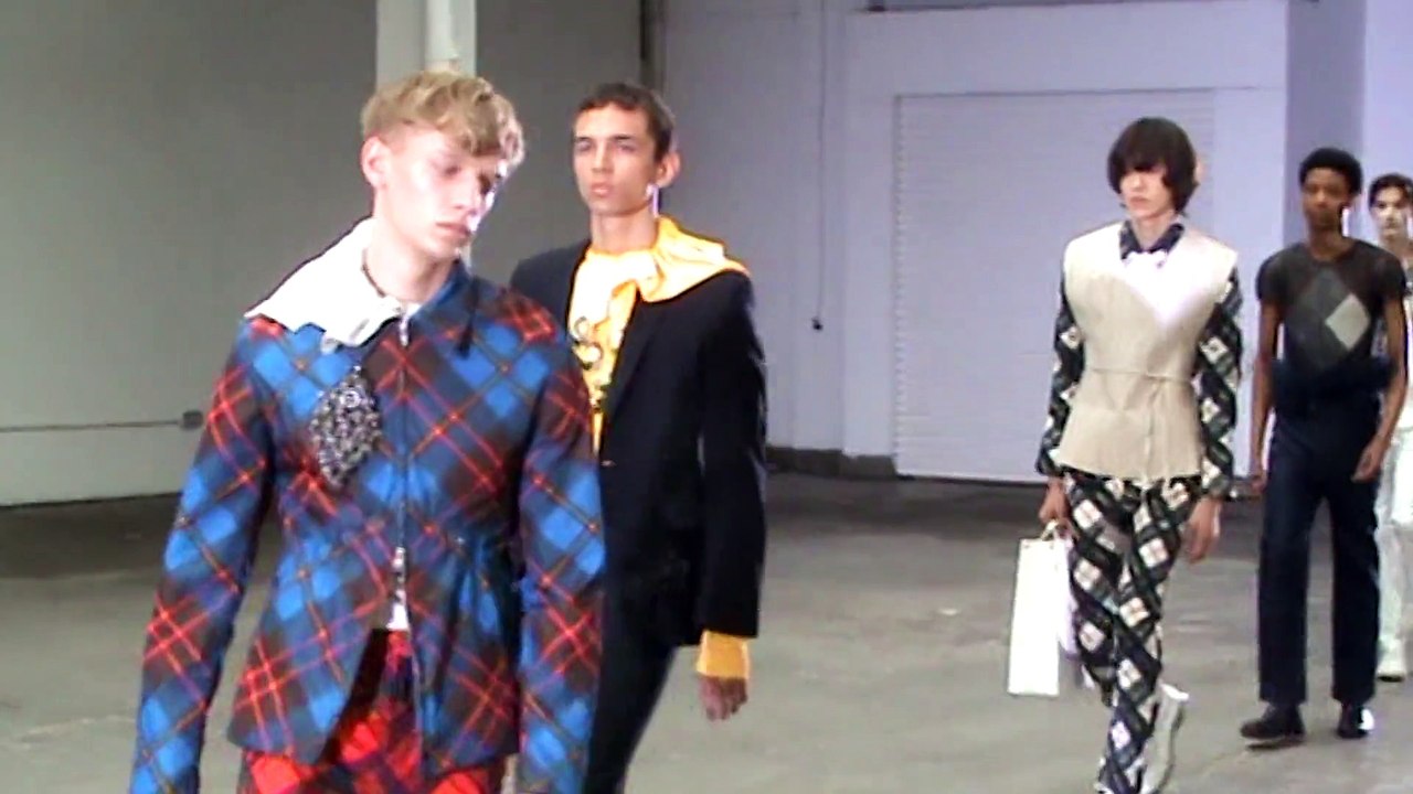 Les backstage du défilé MAN printemps-été 2019 à la Fashion Week de Londres