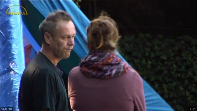 Als het deze maand niet veranderd gaat John naar huis - 29 juni 2018