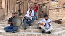 Çılgın Berber Lakaplı Ahmet Ocak'tan Mardin Manzaralı Tıraş