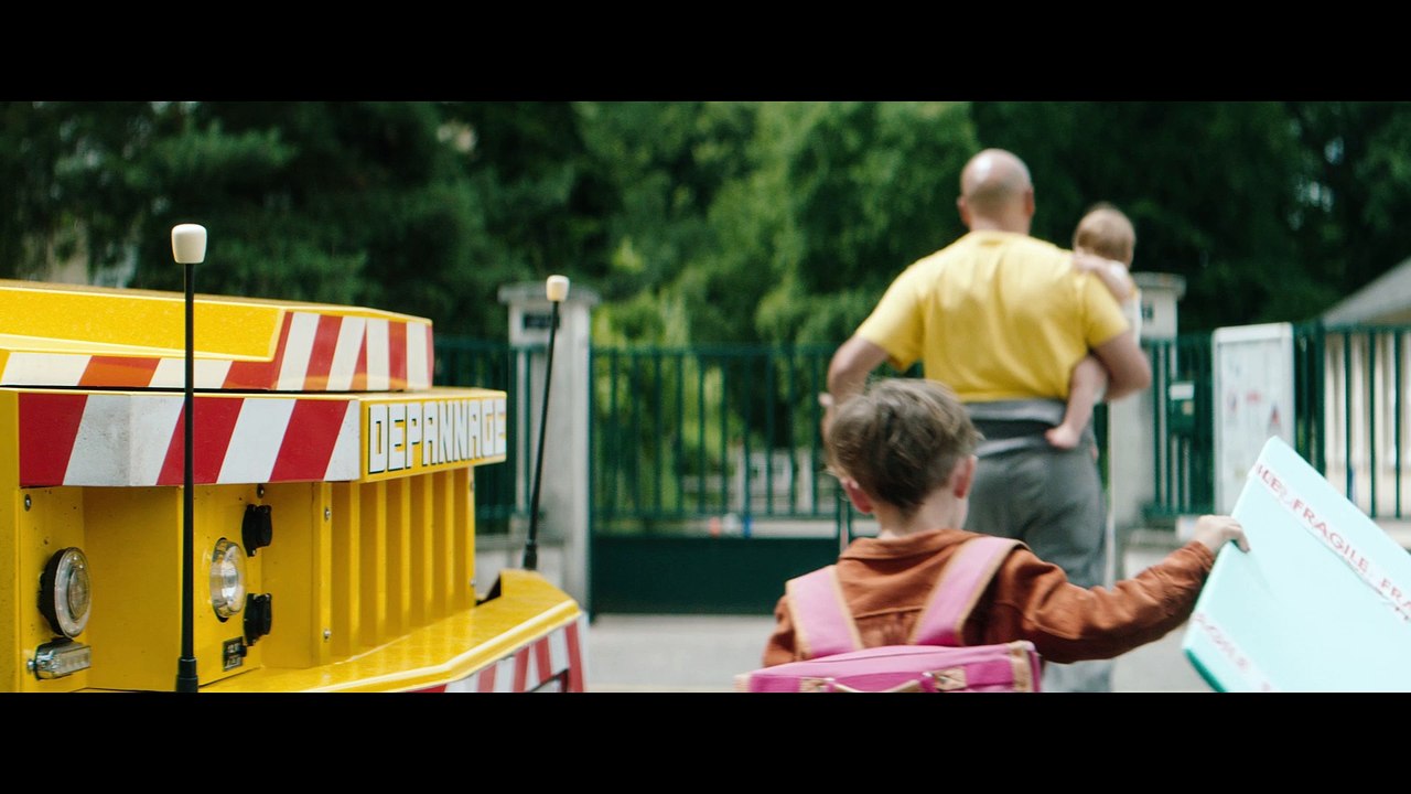 ROULEZ JEUNESSE - Bande annonce du premier film de Julien Guetta