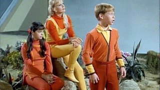 Lost in Space  S02E08 - The Deadly Games Of Gamma 6