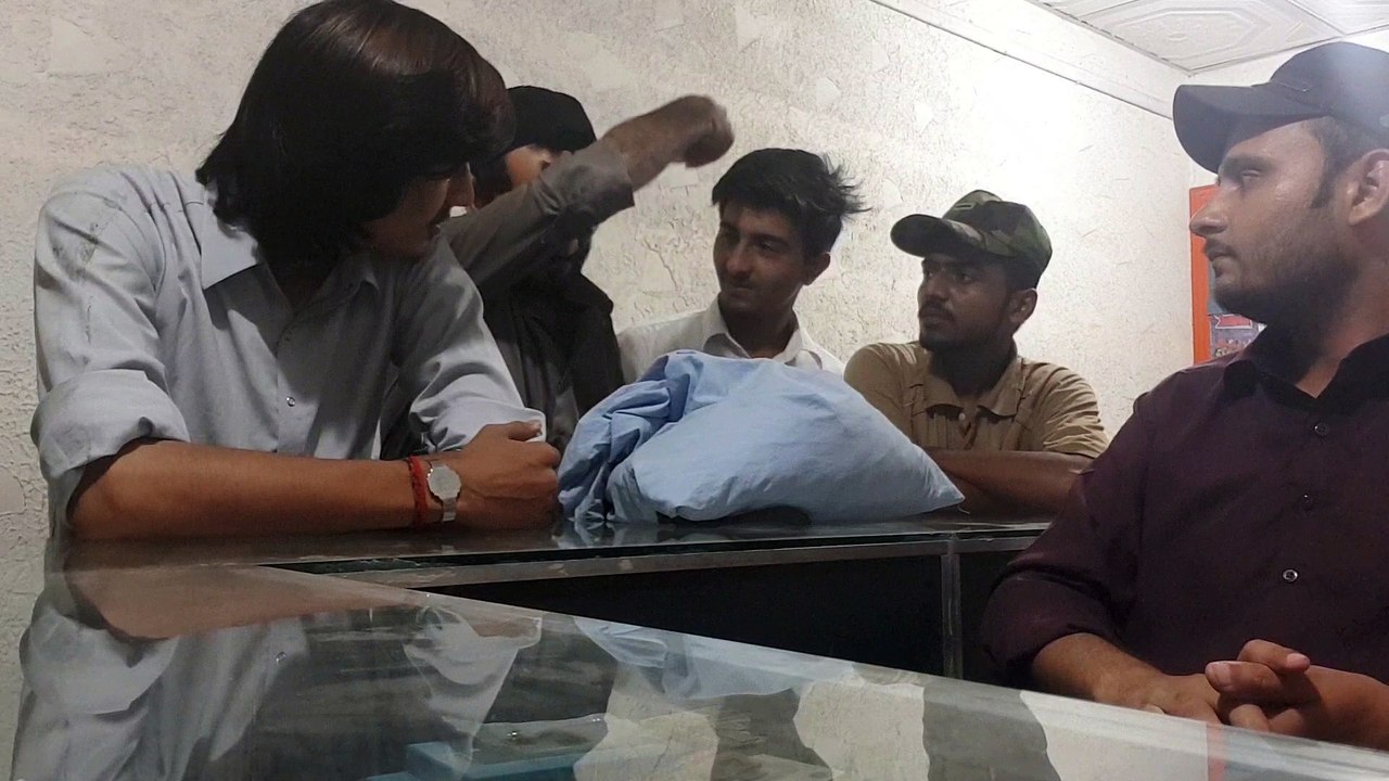 BIKHARI AUR USKI FUNKARI FUNNY VIDEO
