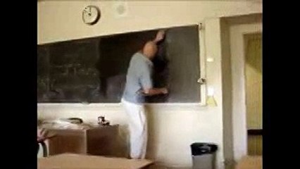 مدرس رياضيات... يجذب إليه أكثر من 7ملايين مشاهد ...بصراحة عبقري.. انت معلم ونحن منك نتعلم