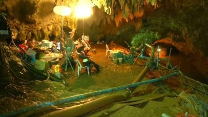 Search for missing Thai soccer team enters sixth day