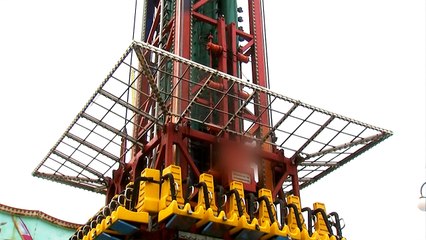 월미도에서 또...7m 높이서 놀이기구 추락 / YTN