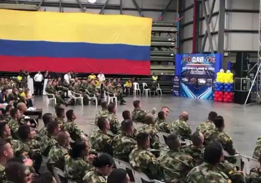 Colombian President Santos Celebrates Round of 16 Qualification With Soldiers