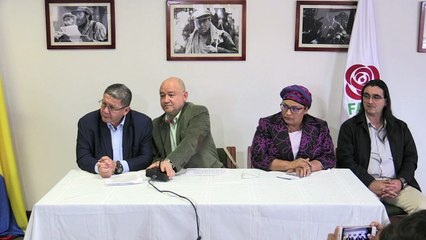 FARC denuncia "perfidia" tras cambios a justicia para exrebeldes