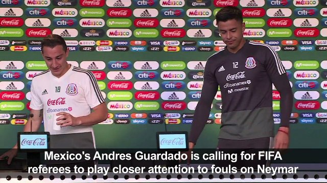 Mexico's Guardado calls for refs to deal with Neymar's diving
