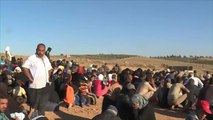 آلاف السوريين عالقون على الحدود الأردنية