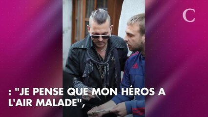 Johnny Deep est fatigué mais il prend le temps de signer des autographes pour ses fans