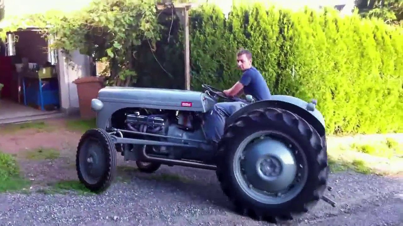 Ferguson TE-20 Baujahr 1949; Chevy V8; V8 Traktor