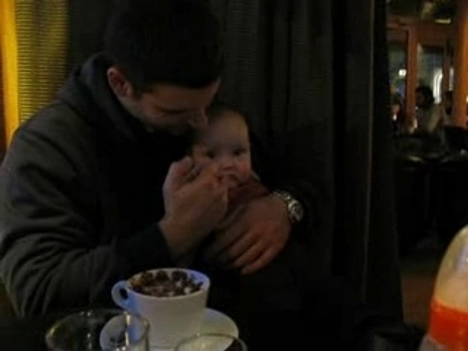 Jérome, Julie et Lou au café (et au chocolat)