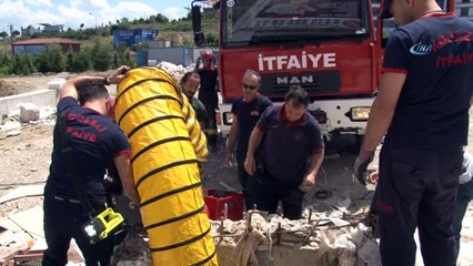 Yavru kediyi kurtarmak için 15 metrelik kuyuya indi