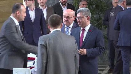 Milletvekilleri Kayıt Yaptırıyor - Sefer Aycan