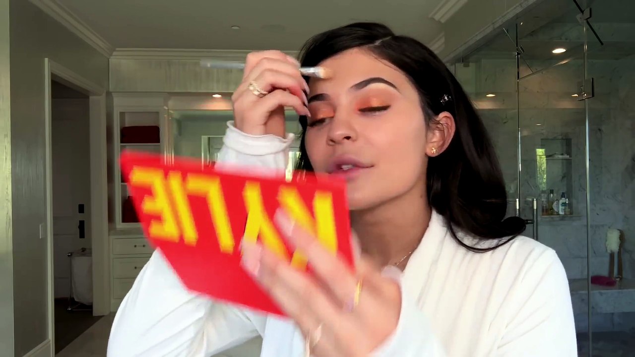 Kylie Jenner's Guide to Lips, Brows, Confidence - Beauty Secrets - Vogue
